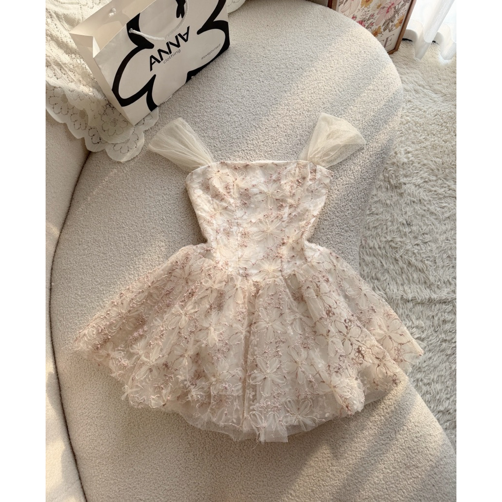 Đầm Kiểu Nữ Trễ Vai Hoa Thêu Nổi Hồng Nhạt Anna - Fiona Dress