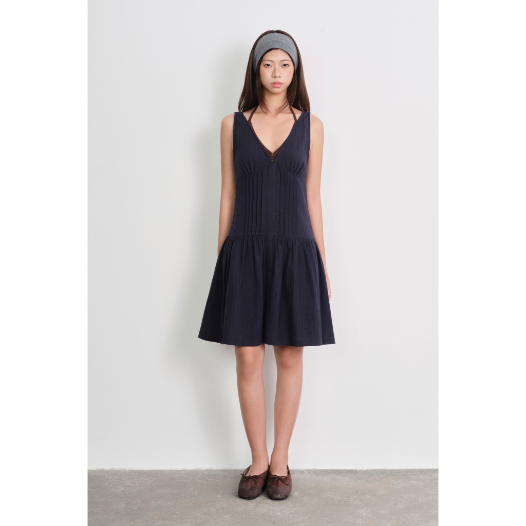 LIBÉ WORKSHOP - Đầm ngắn trên gối không tay cổ V màu xanh dương đậm 7493