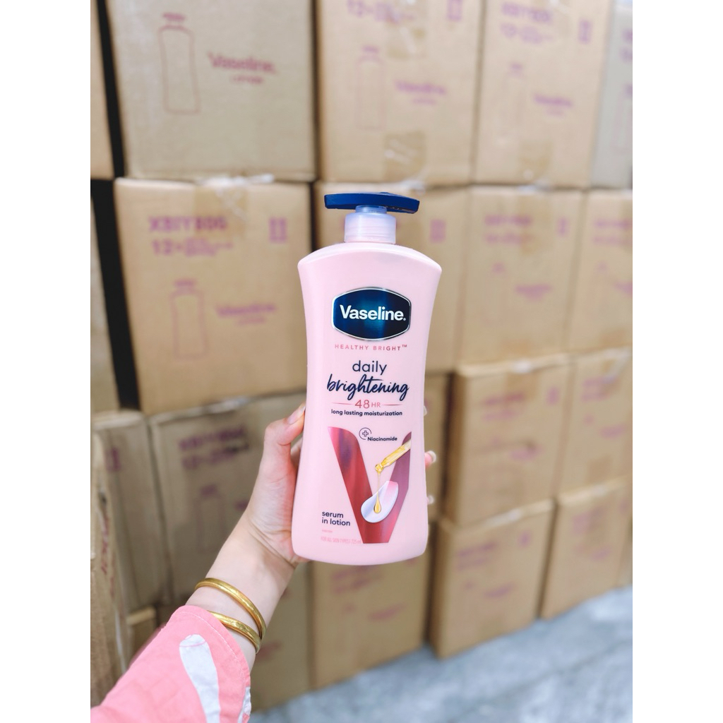 Vaseline Sữa Dưỡng Thể Healthy Bright Daily Brightening 48HR 725ml- Cấp Ẩm Cho Da Mềm Mại | BigBuy360 - bigbuy360.vn