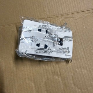 Mặt 2 ổ + 1, 2 lỗ S18A SINO - VANLOCK