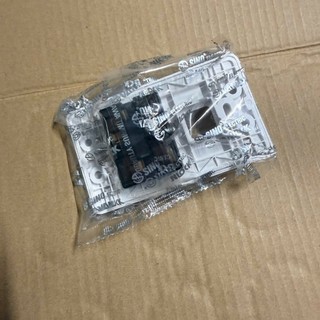 Mặt 2 ổ + 1, 2 lỗ S18A SINO - VANLOCK