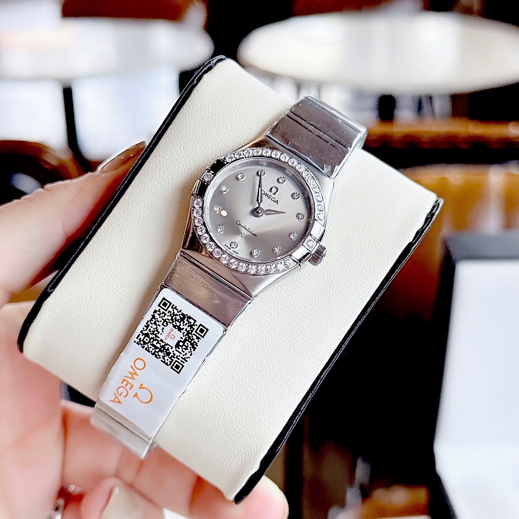 Đồng hồ nữ đeo tay dây kim loại cao cấp chống nước 0mega size 28mm fullbox