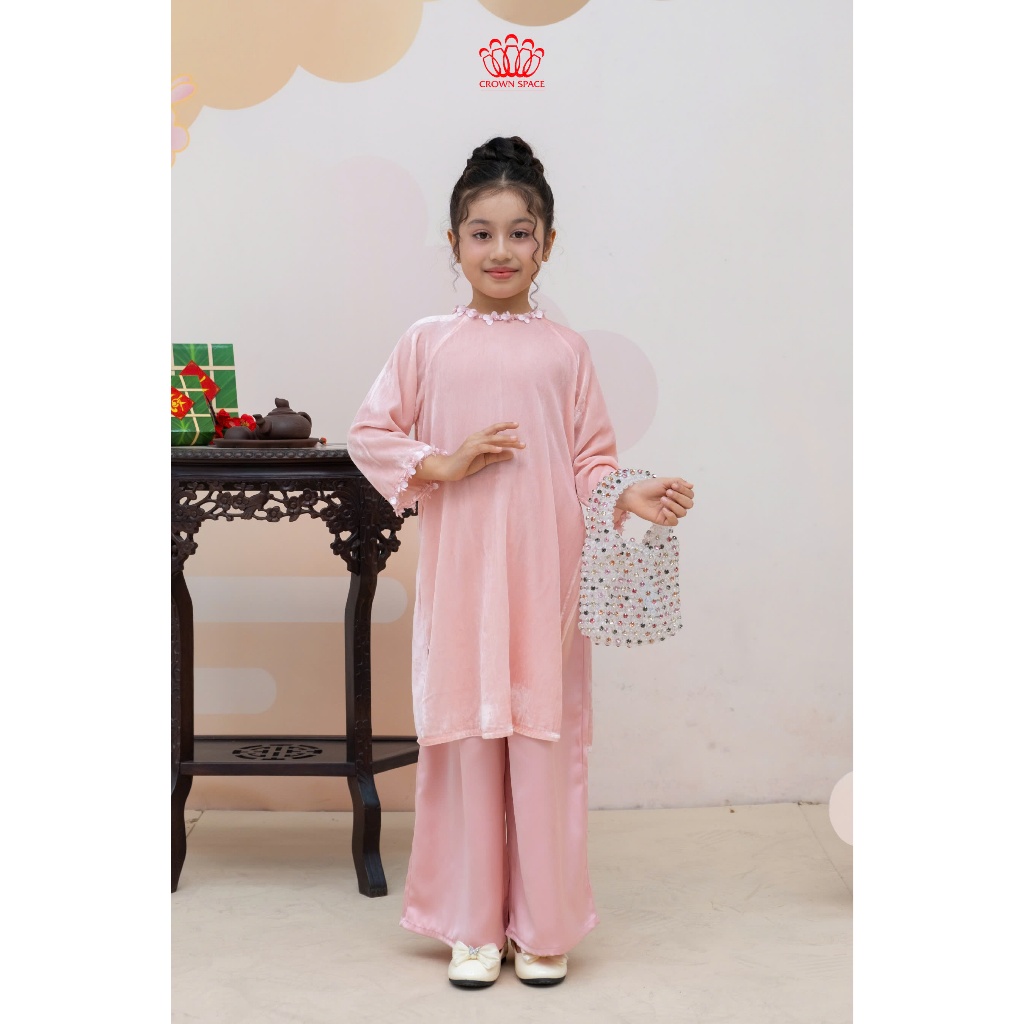 Áo Dài Bé Gái Nhung Phúc Lành Cổ Hoa Tinh Tế | Crown Space CKGL6451904