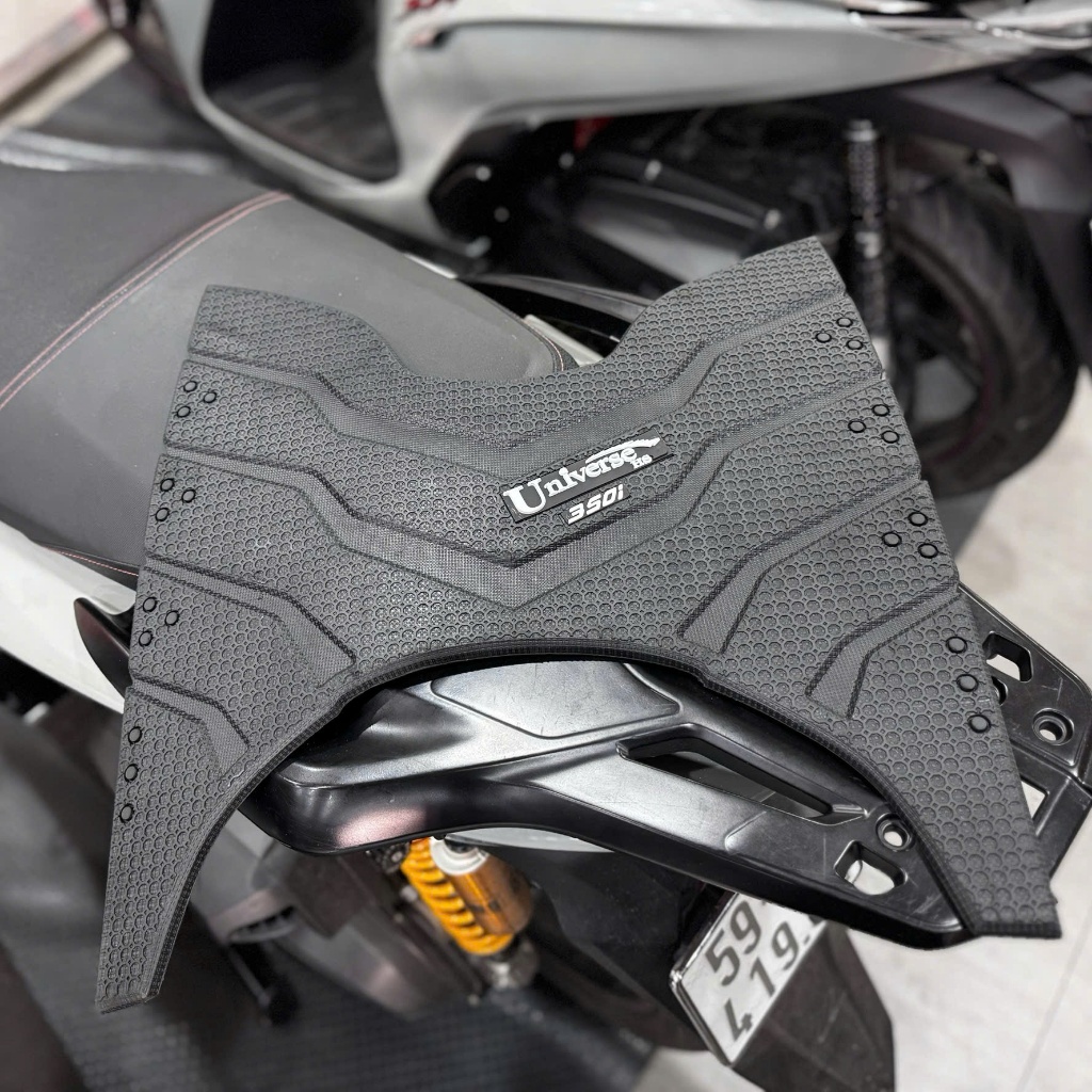 Thảm lót chân cao su cho Honda SH350i (070728)