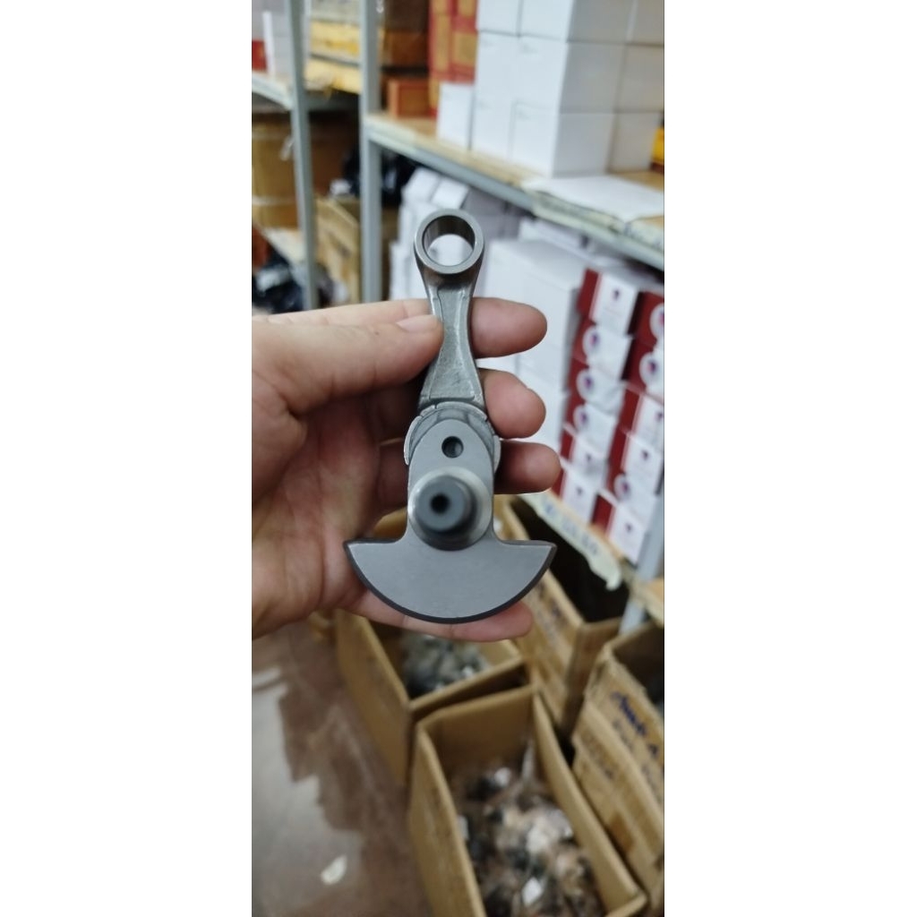 Tay Dên ( Trục Khuỷu) Máy Cưa Xích Stihl 382