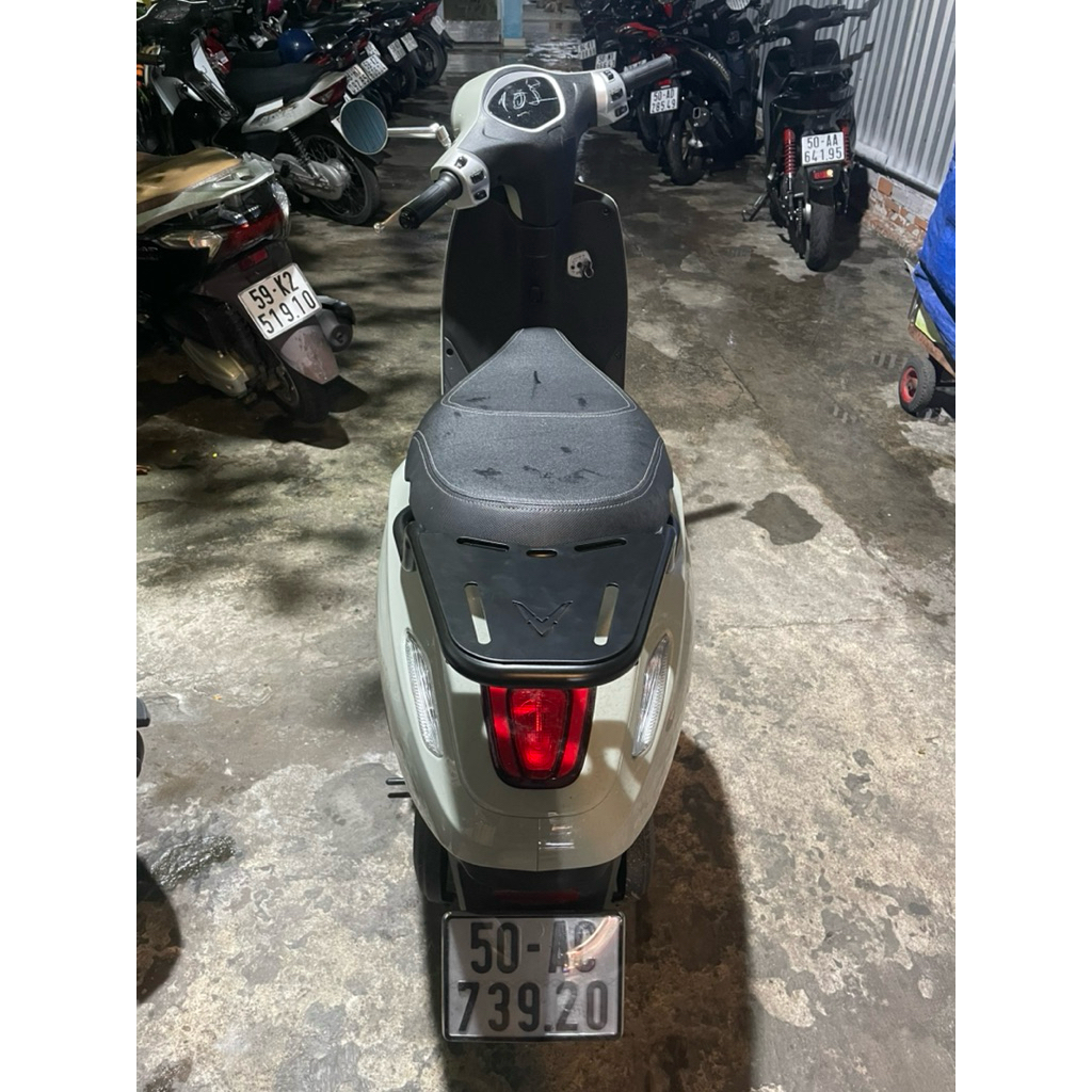 Tay dắt , cảng sau Vinfast Evo Grand , Vero X