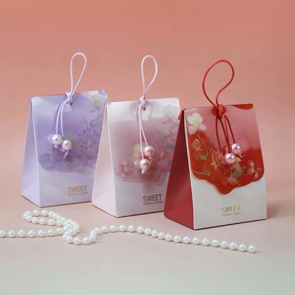 Hộp Đựng Son, Mỹ Phẩm, Nước Hoa Chiết Happy Rose Garden Phong Cách có quai da tinh tế - HeBe Store