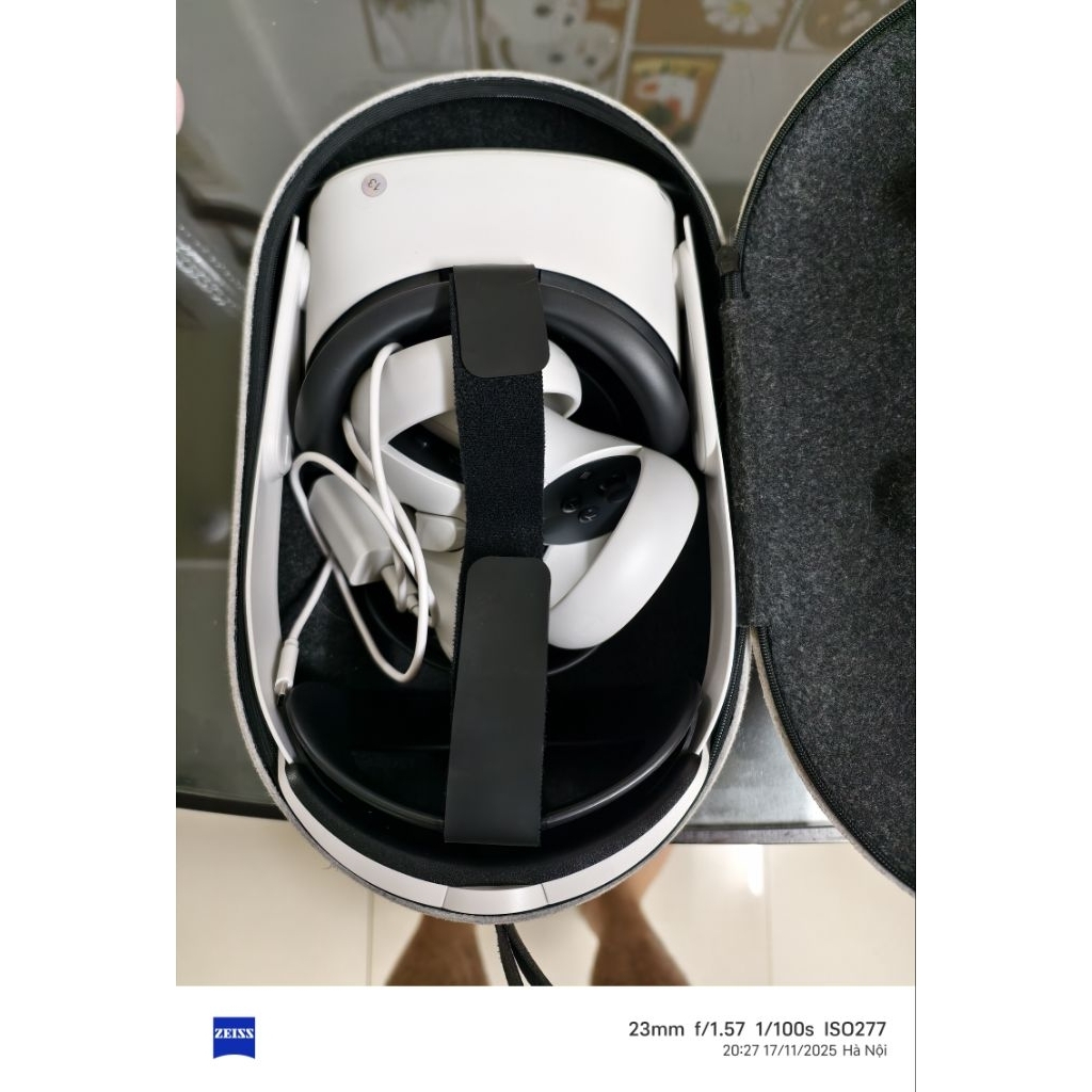 Kính thực tế ảo Meta Quest 2