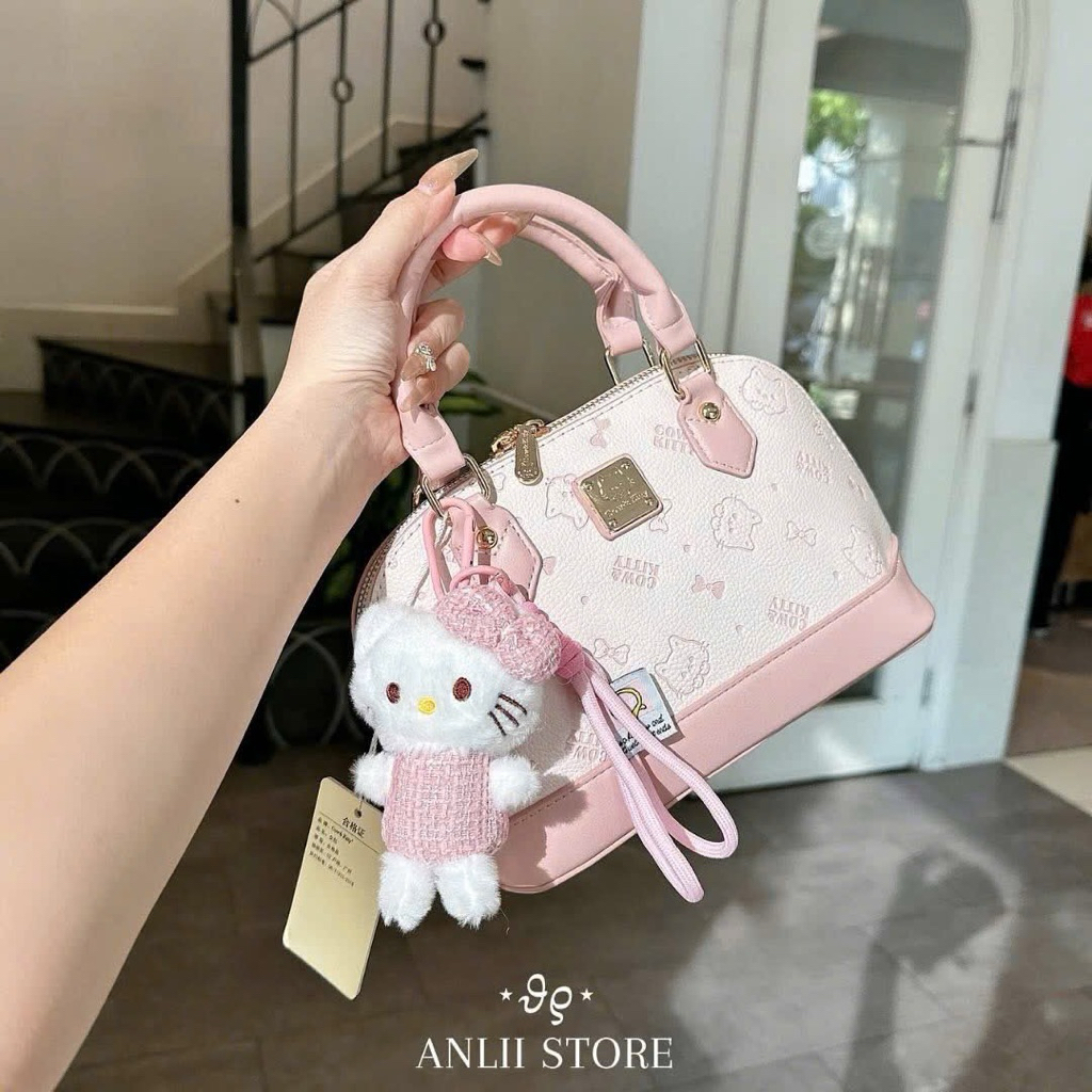 Túi Cow and kitty tặng kèm chamr gấu kitty -fullbox ( sẵn)