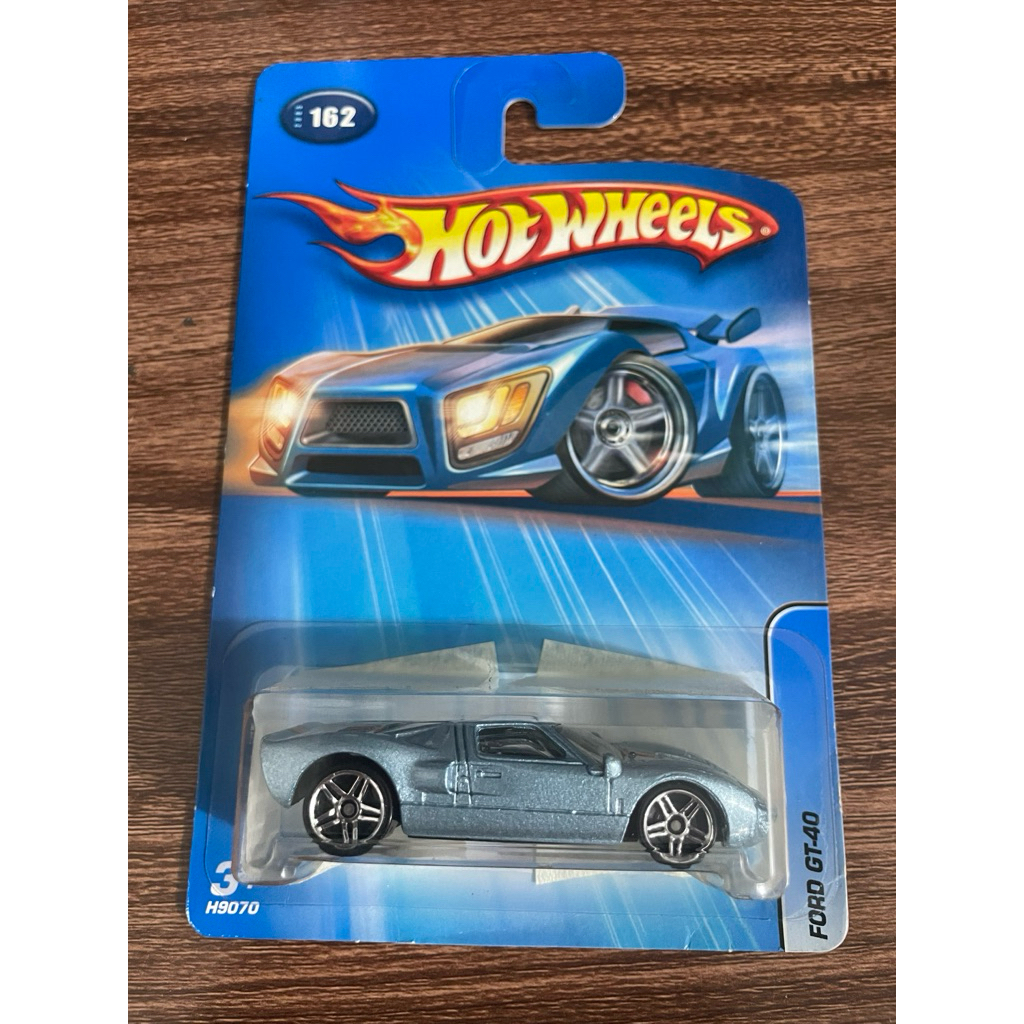 Xe mô hình Hot Wheels 67 Ford GT40 Mk.iv