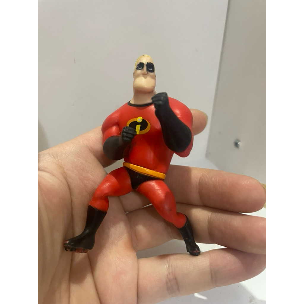 Tiệm đồ cũ - mô hình Mr. Incredible gia đình siêu nhân - ảnh thật