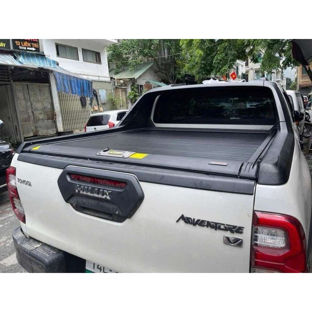 Ốp tay cốp cho xe Hilux 2015-2025
