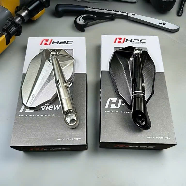 Kính H2c V2 H2c V2 mặt kính trắng mẫu mới 2026 nhìn cực chất