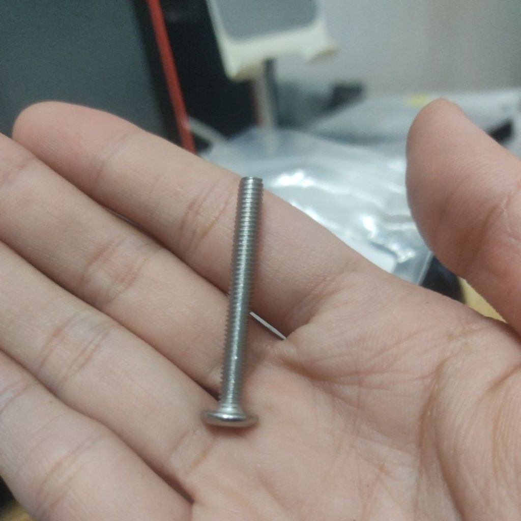 Ốc M4 gắn hộp samsung dex