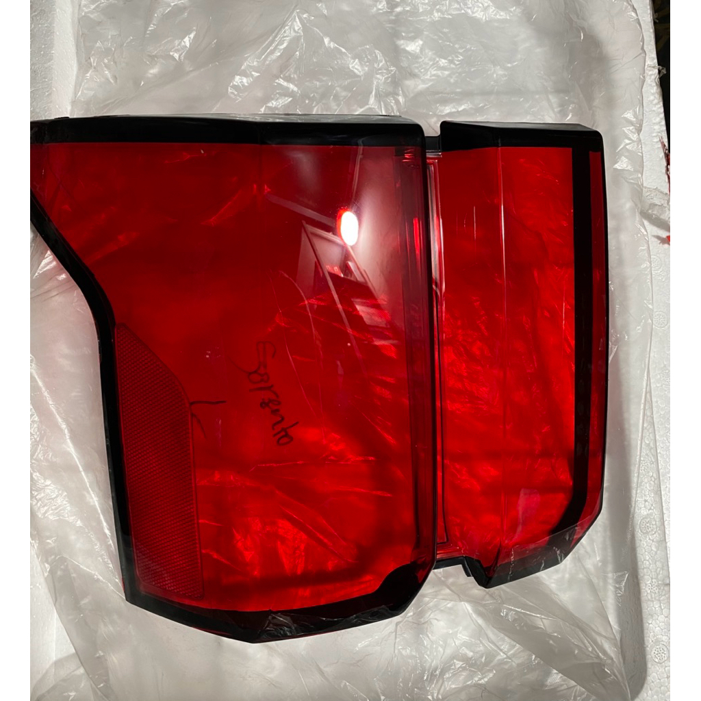 nắp hậu Sorento 2022-2023