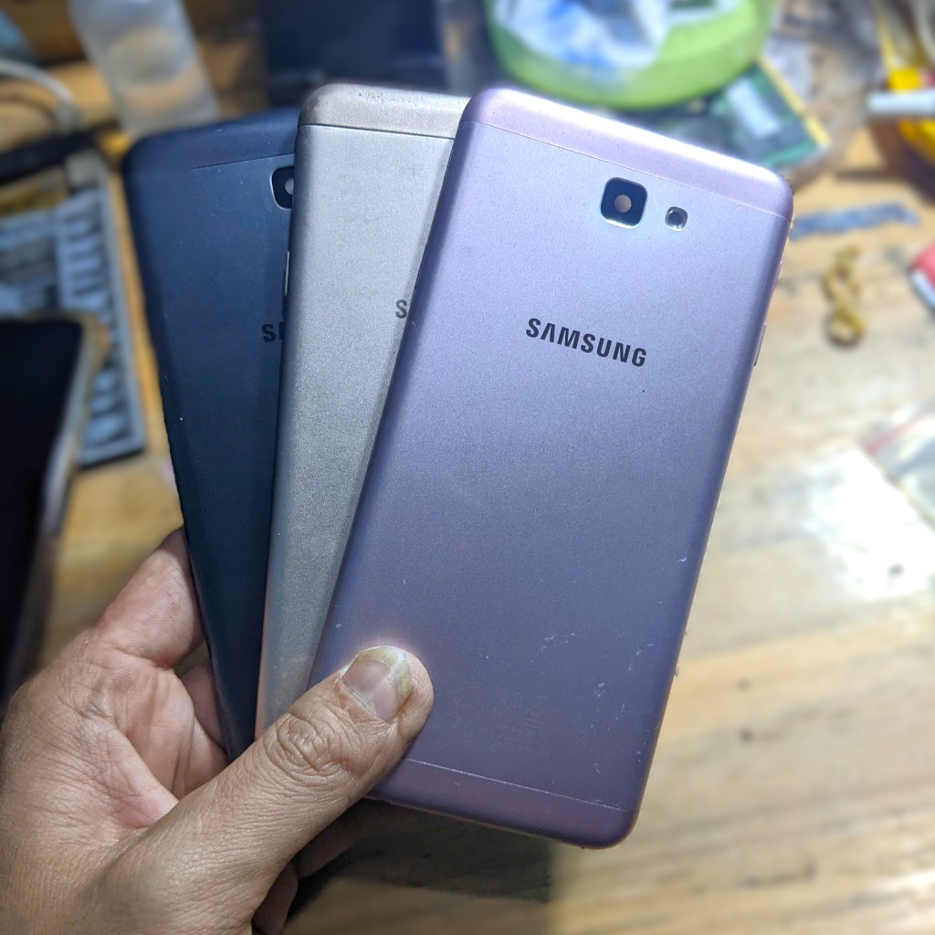 Bộ vỏ cũ tháo máy cho Samsung J7 Prime(G610F) - Lưng vỏ / Khung sườn kèm pin Samsung J7 Prime