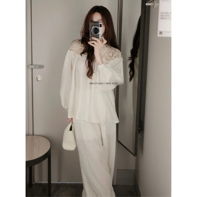 Set áo tơ tay bồng phối cổ ren cao cấp kèm quần suông dài style đơn giản Hàn quốc