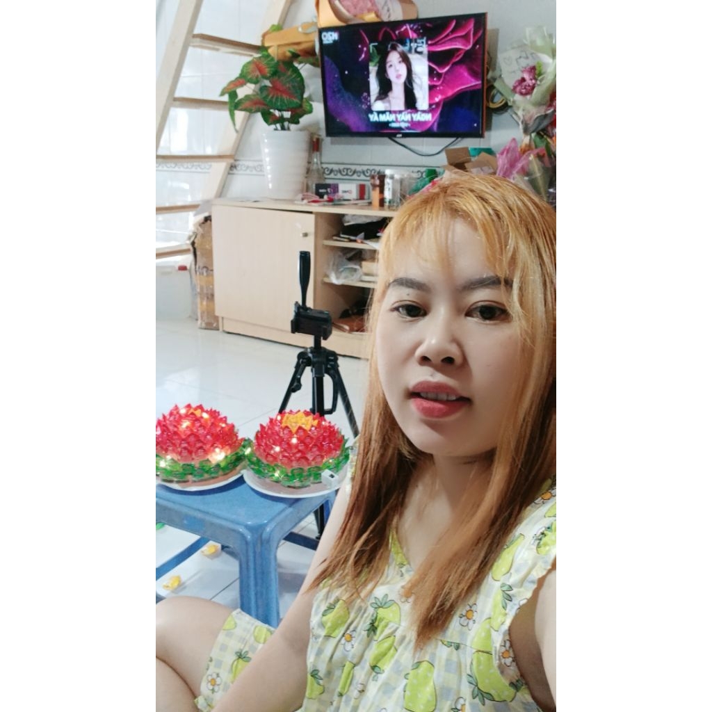 hoa sen làm bằng kẹo oshi có đèn1cập 100k sen nhỏ