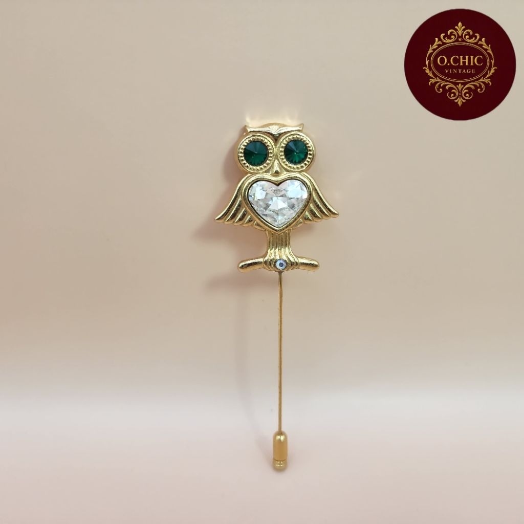 Gim cài Vin hình cú đính đá AMWAY