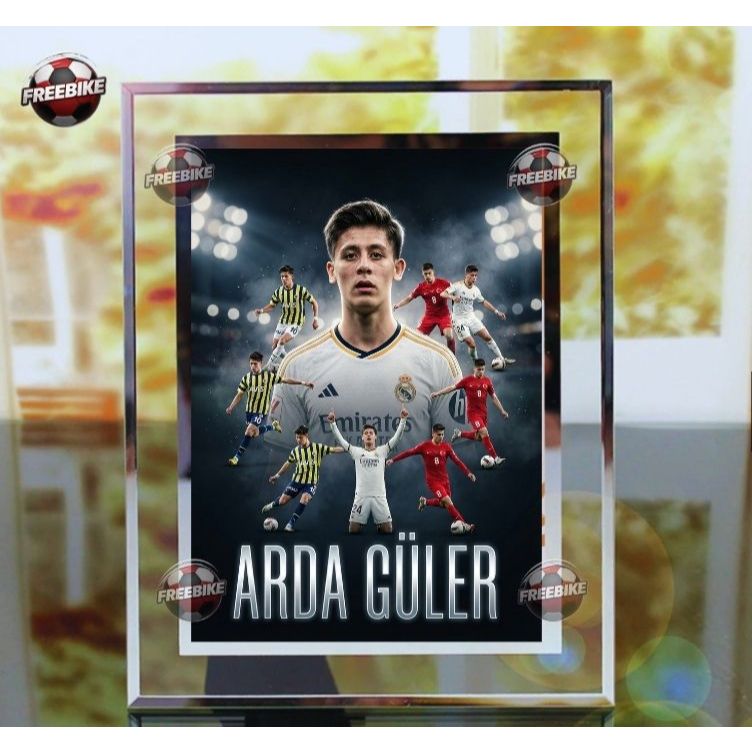 KHUNG POSTER ARDA GULER BẰNG KÍNH PHA LÊ CAO CẤP