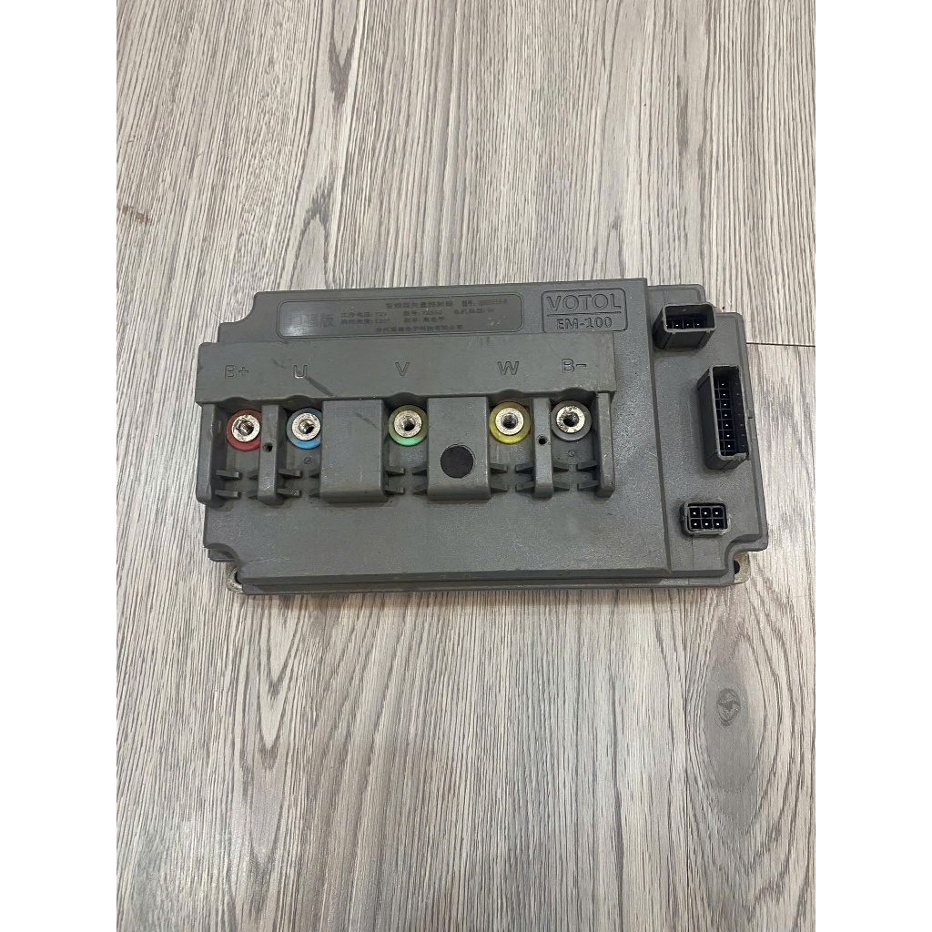 IC VOTOL 100S – kèm dây giắc – dùng cho xe điện