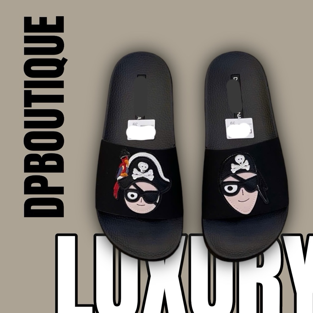 [ DPBoutique.hn 2 ] - Dép Quai Ngang Đen Hoạ Tiết Cướp Biển Cai Cấp - [ Full Box ]