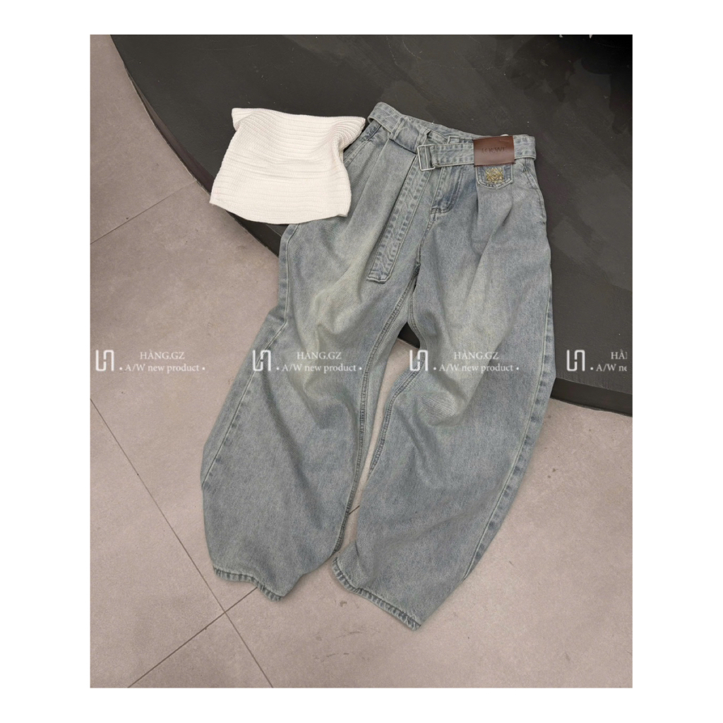 quần jeans xuông lowe • QCCC • SS2025 Quần xuông lowe Kèm đai. Form quần siêu đẹp. Tag da xịn xò lun