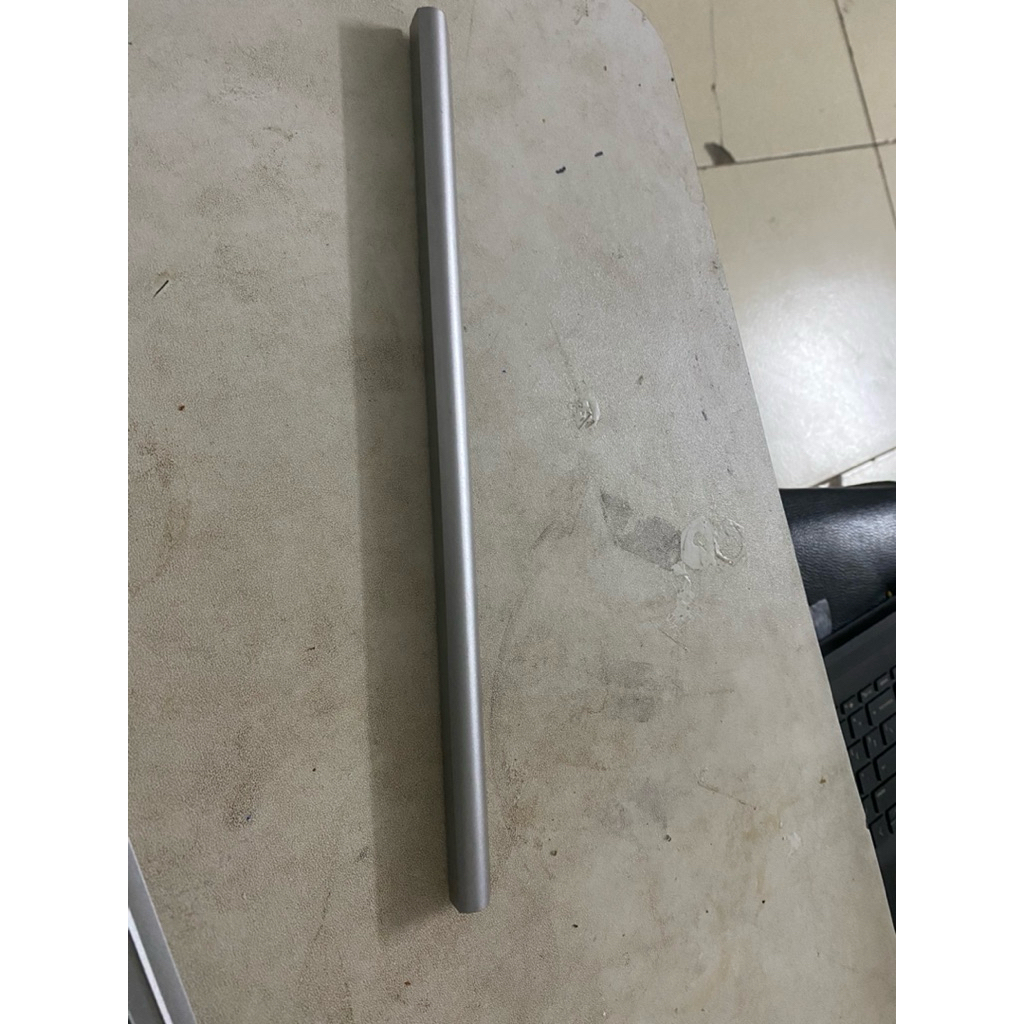 Thay ốp bản lề laptop hp 14-Cr