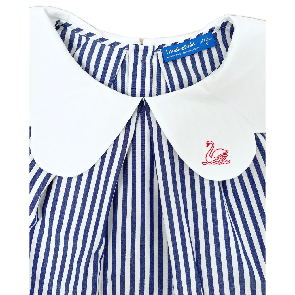 TheBlueTshirt - Áo sơ mi kẻ sọc cổ peter pan cách điệu búp bê tay dài - Swan Blouse | BigBuy360 - bigbuy360.vn