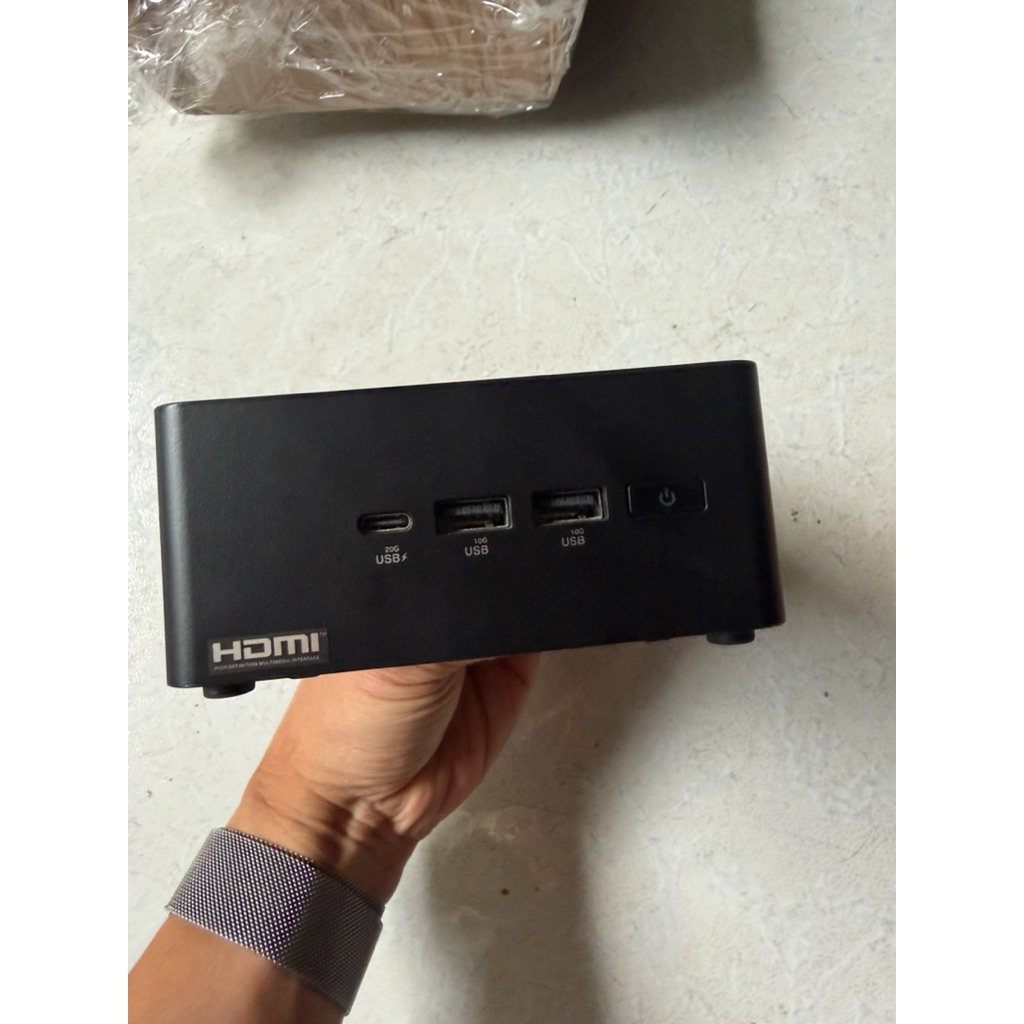 Asus Nuc 14RVH ultra 7 155H ram 16g r5 ssd 512g