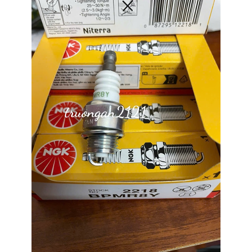 Bugi NGK 8Y 2T máy cắt cỏ máy cưa 2 thì