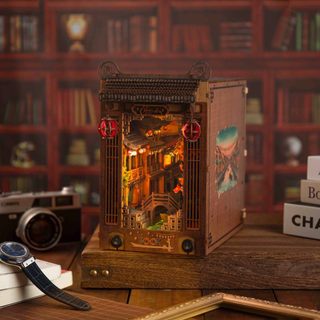 Combo Book Nook Đường Tàu Hà Nội & Hội An DIY 3D Có Đèn LED Trang Trí Kệ Sách | Tặng 1 Old Bookstore