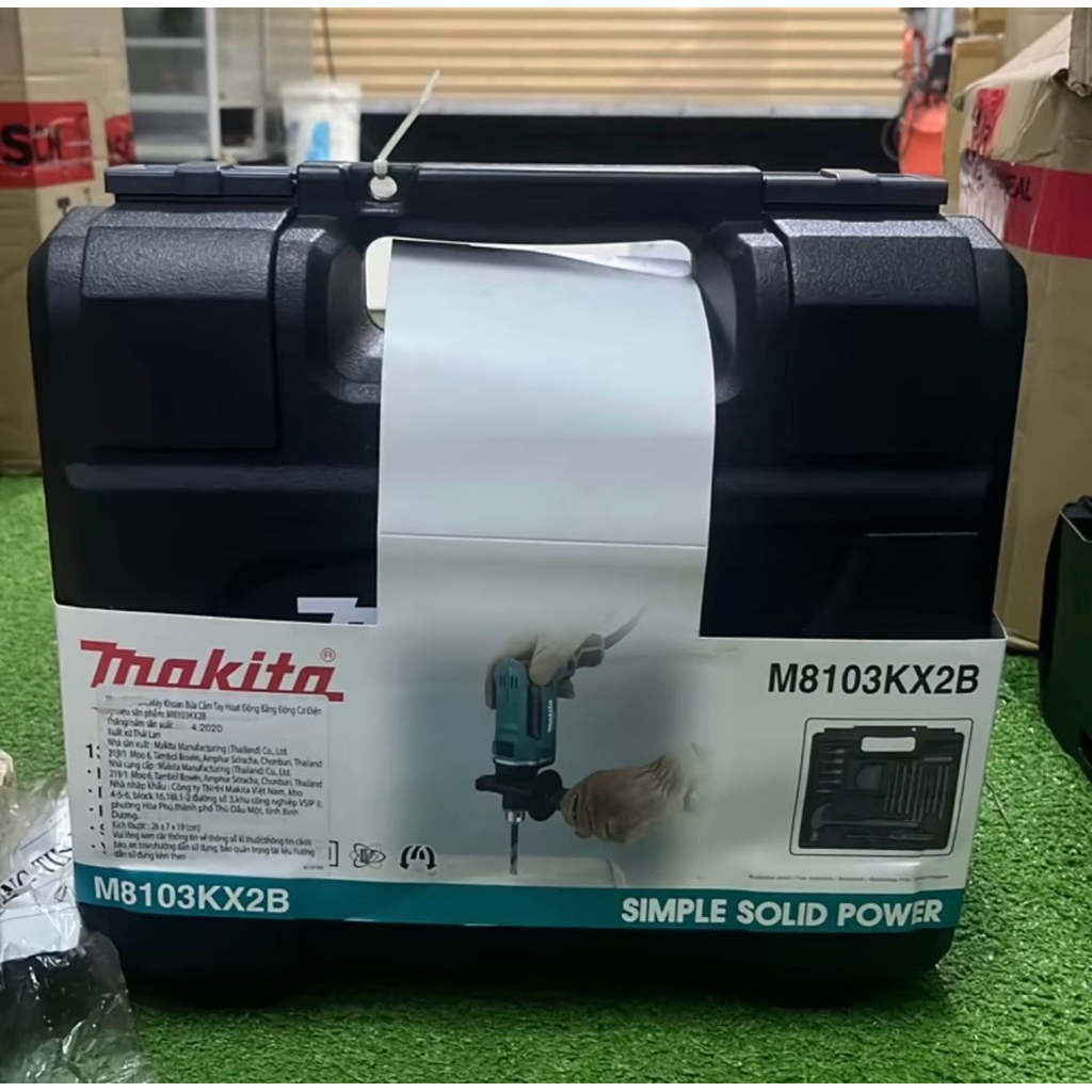 Bộ máy khoan Makita chính hãng M8103KX2B bao gồm 26 phụ kiện kèm theo 710w