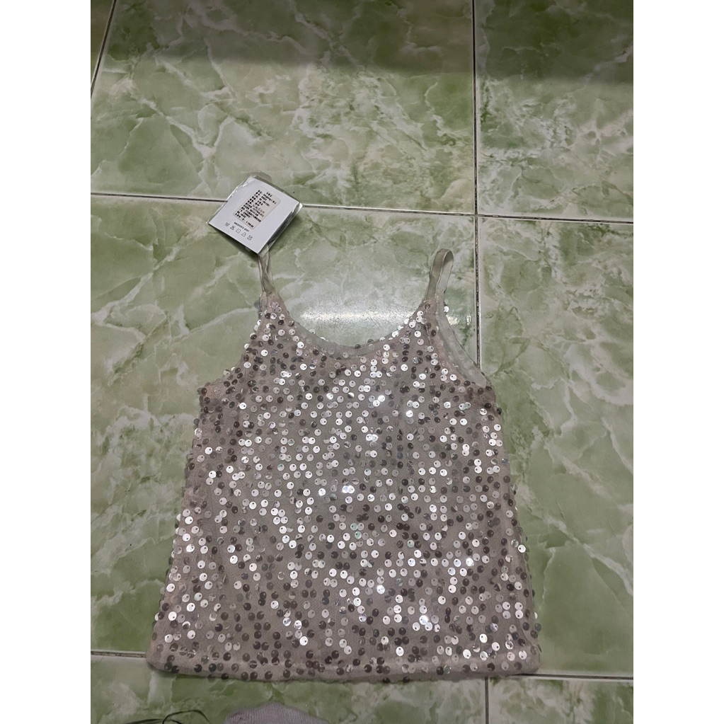 Áo hai dây bé size 90 new tag khoảng 2 tuổi D45