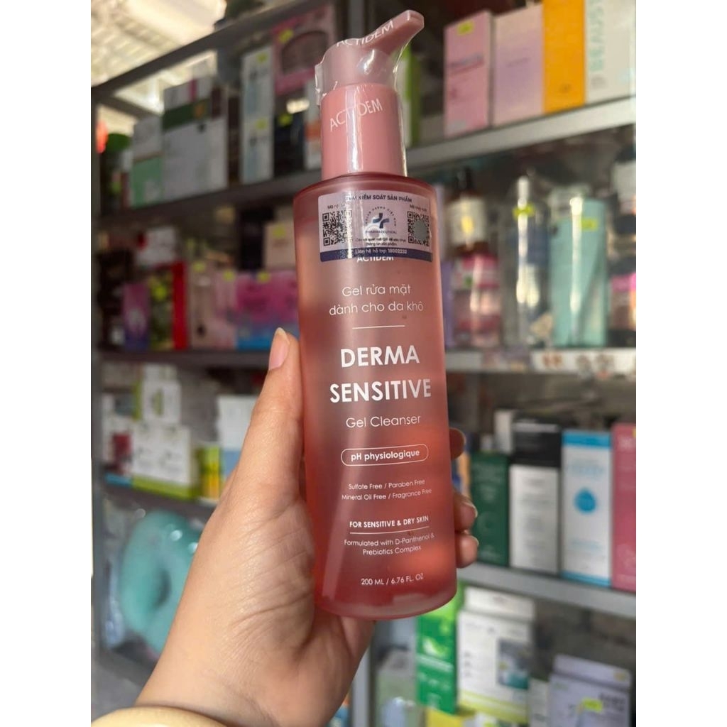 Gel rửa mặt cho da khô, nhạy cảm Actidem Derma Sensitive 200ml