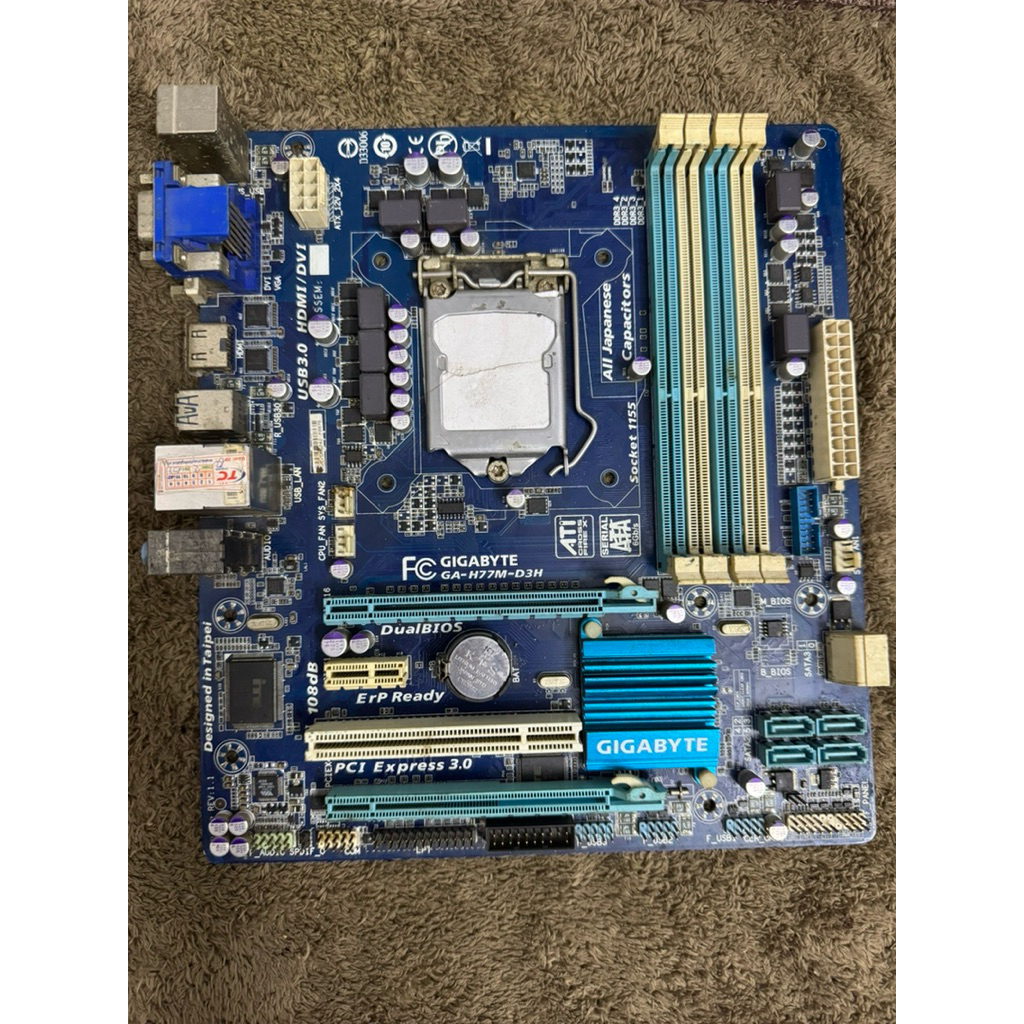 Main Giga H77M-D3H 4 khe ram không kèm Fe chặn