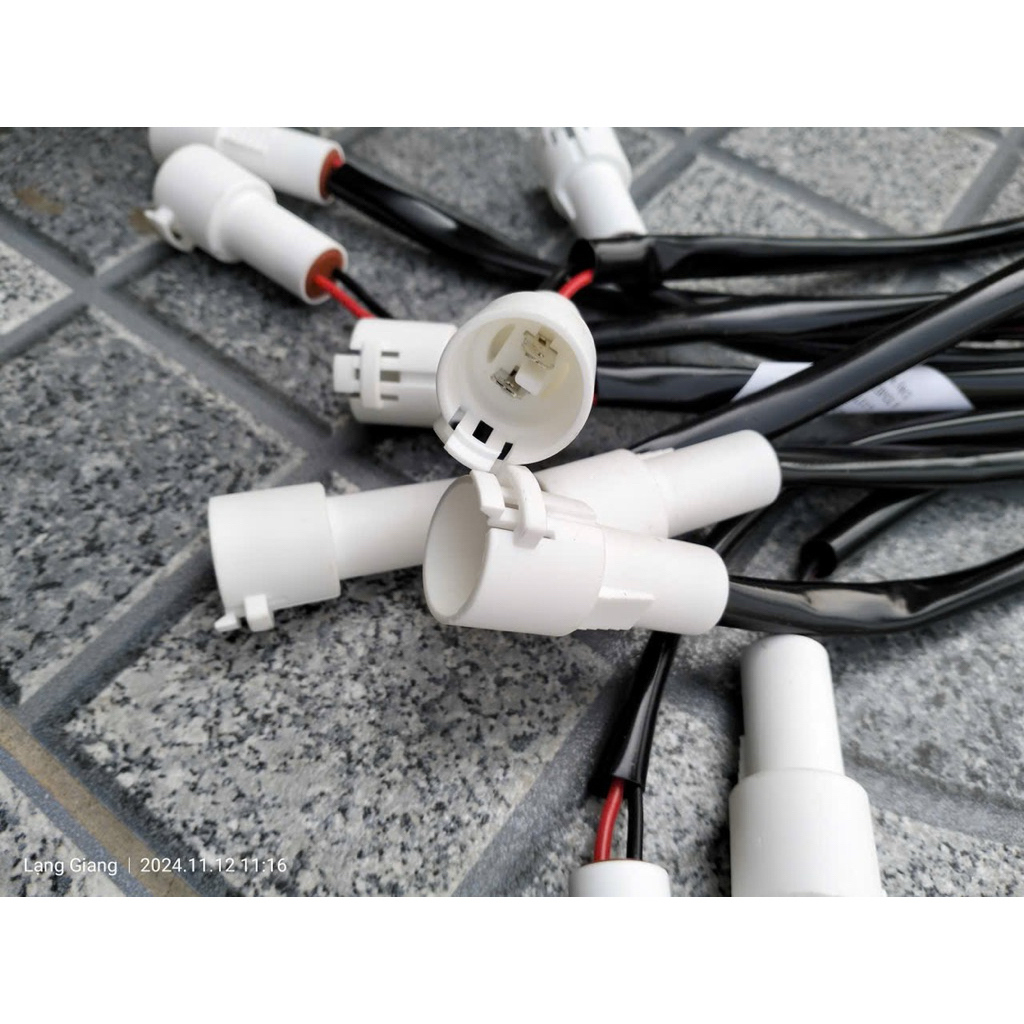 chân sạc xe điện yadea ulike, e3, xmen, buye.. chính hãng