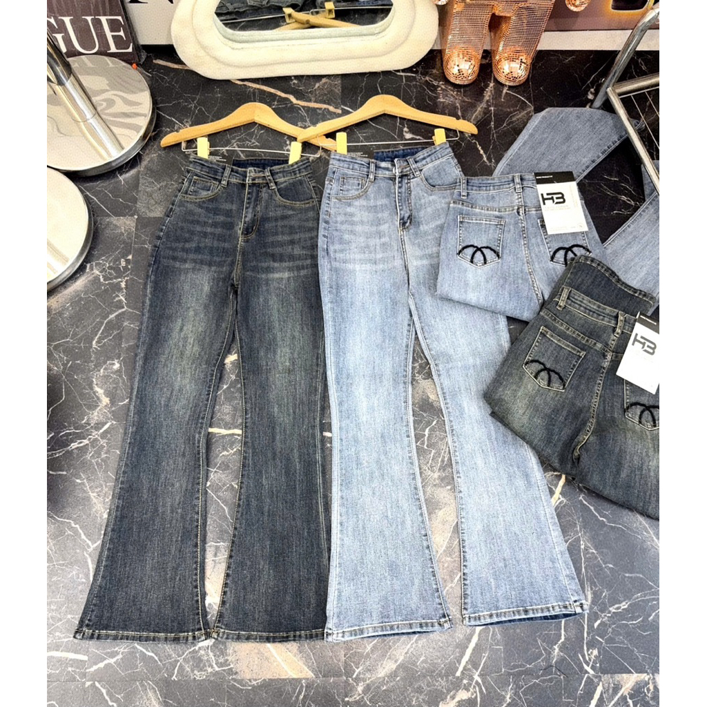 Quần Jean Ống Loe Thêu Hoạ Tiết Sau Túi Chất Jean Dày Dặn-MOXIE BOUTIQUE-