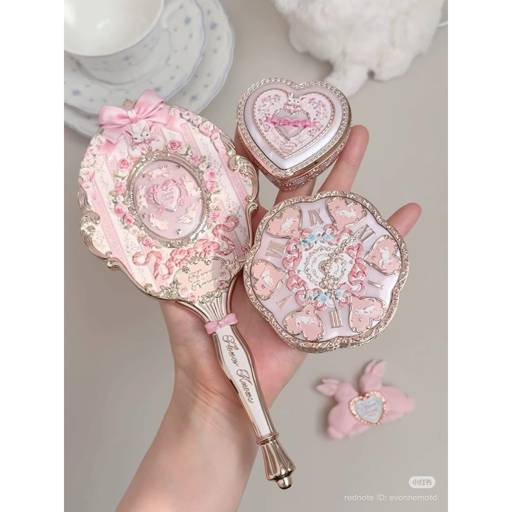Gương bunny garden flowers know