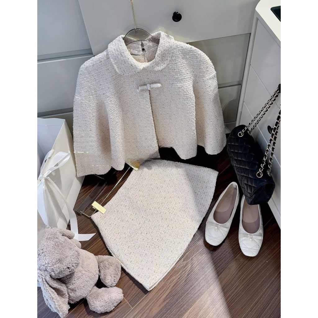 LYN LANIE- SET DẠ CHOÀNG ĐÍNH NƠ TAY RƠI MIX CHÂN VÁY DẠ NGẮN 13 | BigBuy360 - bigbuy360.vn