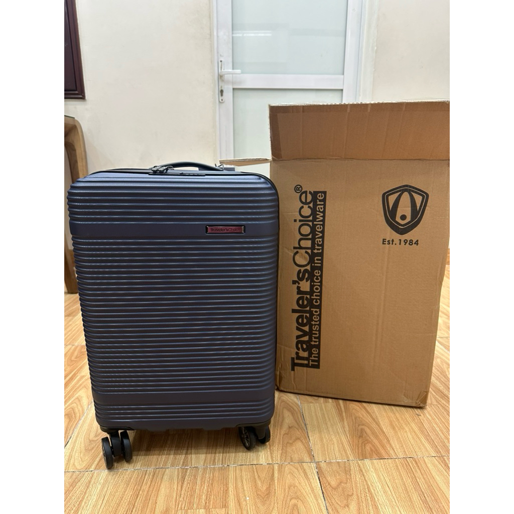 Vali Traveler’s Choice USA Oxnard 22inch