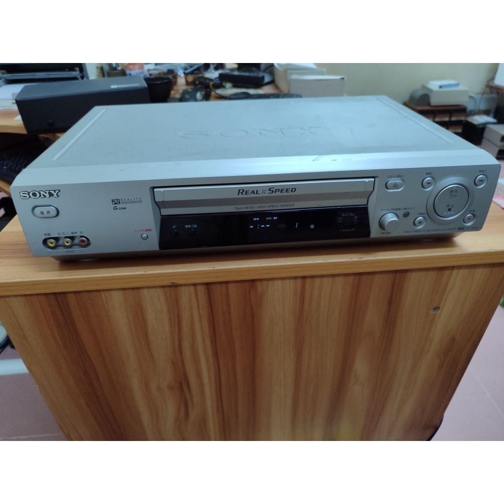 Đầu băng VHS Sony lỗi