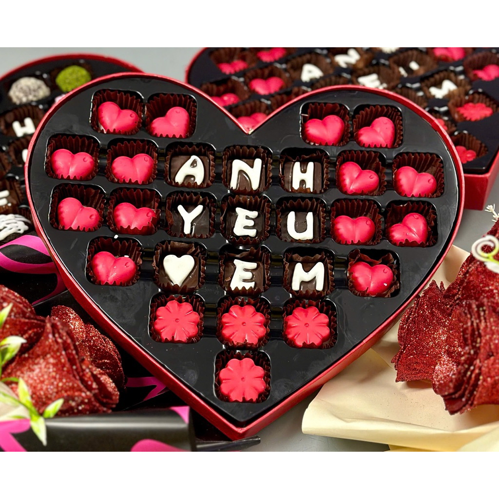 [Hoả Tốc] Hộp quà Socola 27v chữ AYE tặng kèm túi xách+ thiệp