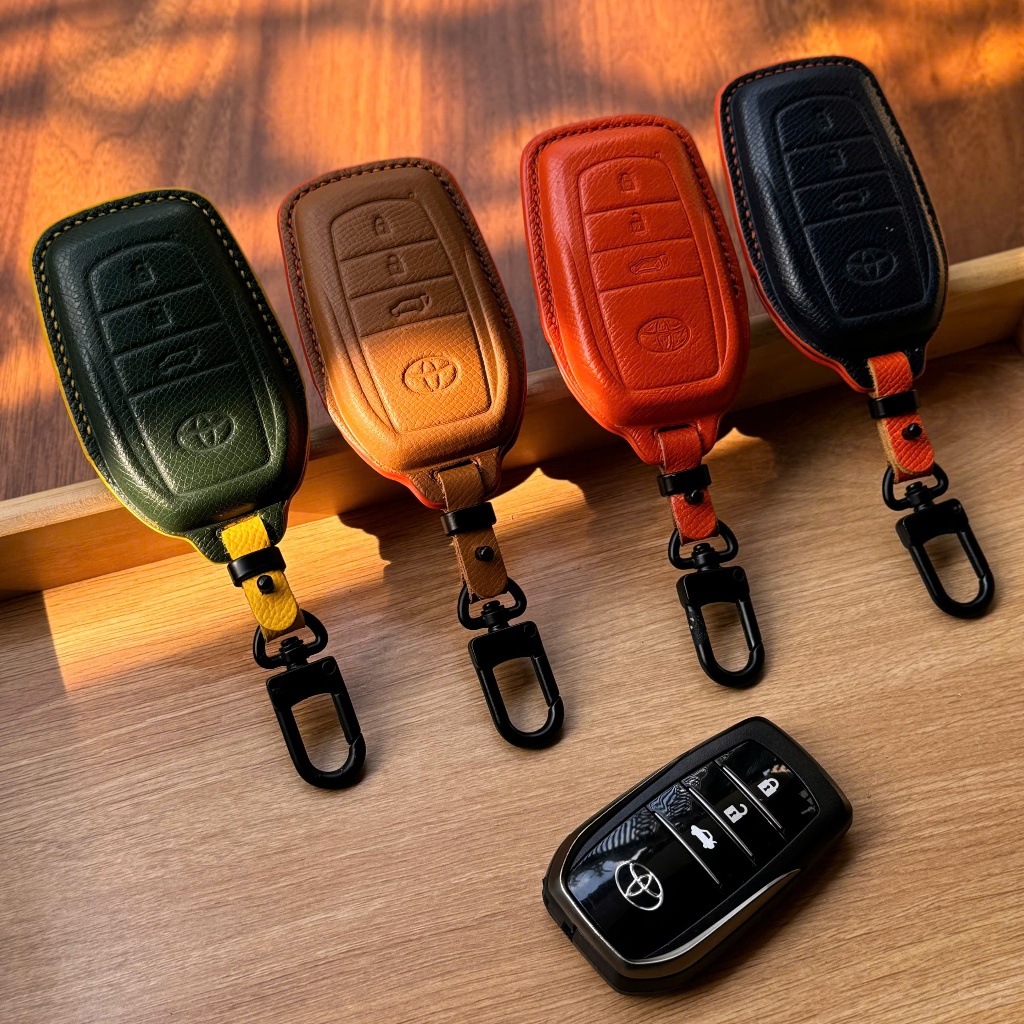 Bao Da Chìa Khoá Innova Cross, Landcruiser, Prado, Fortuner 2023-2026 - Da Bò Epsom