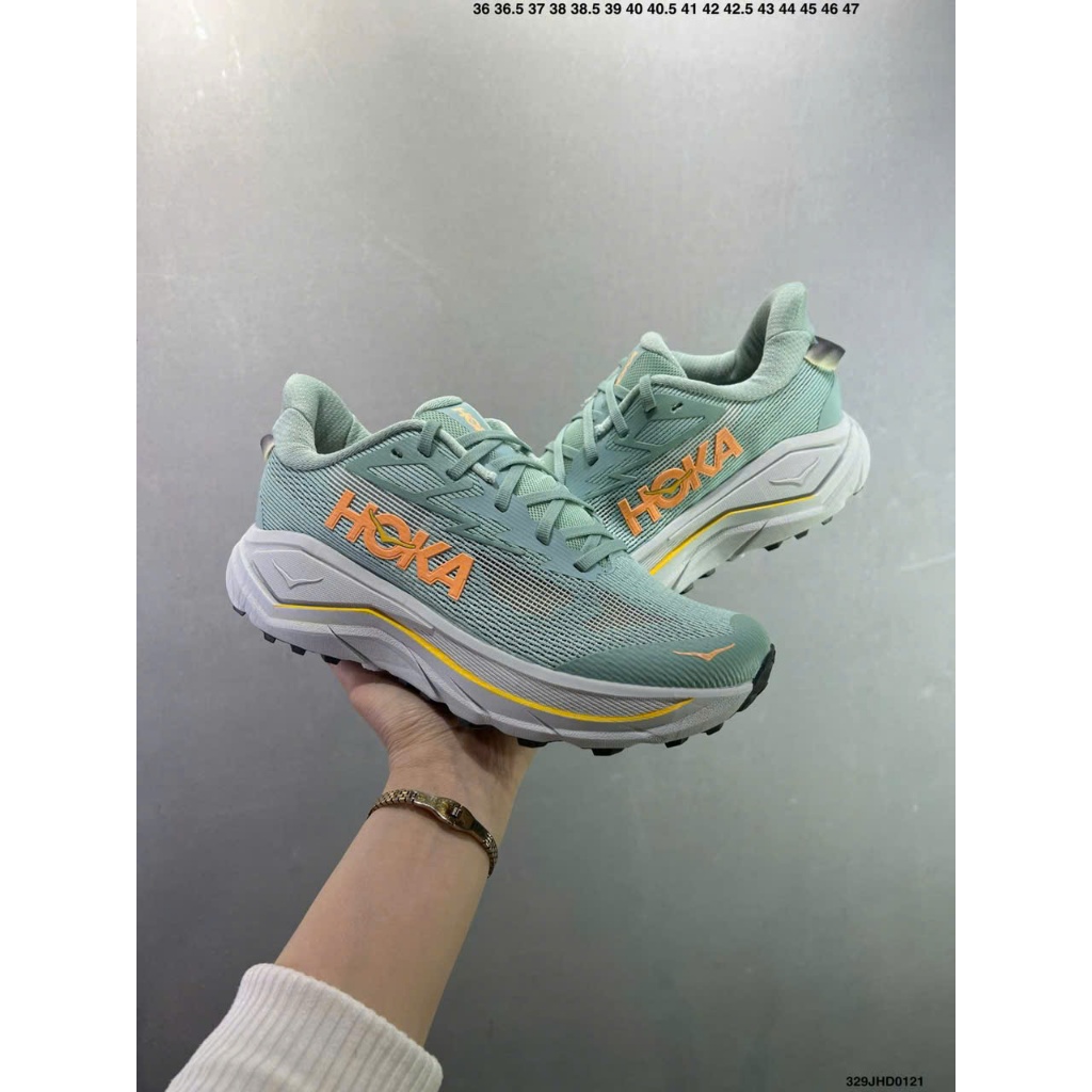 Giày chạy bộ HOKA, Giày Chạy Bộ Nam HOKA Challenger 8 Wide - Xanh Mint êm chân