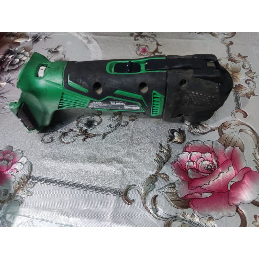 Thân máy cắt rung không chổi than hikoki  CV 18DBL , 18vôn, máy  hoạt động OK siêu mạnh, ae nào đã c