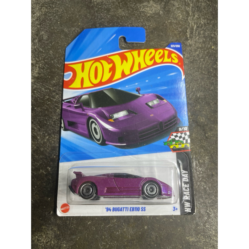 Xe mô hình Hot Wheels '94 Bugatti EB110 SS Purple