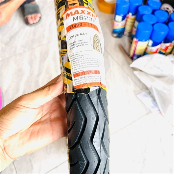 70/90-17 M6230 Lốp trước Sirius Maxxis