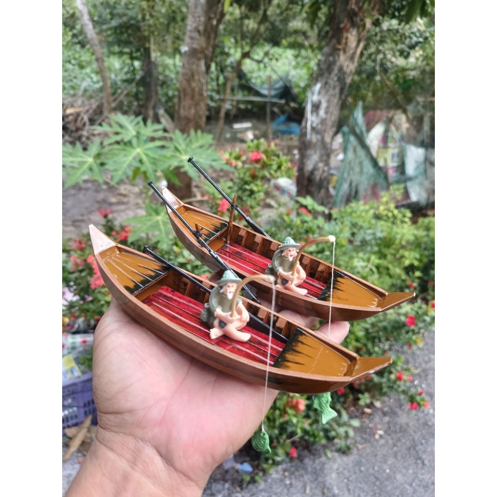 Xuồng ba lá mini trang trí hồ thuỷ sinh.(18cm)..