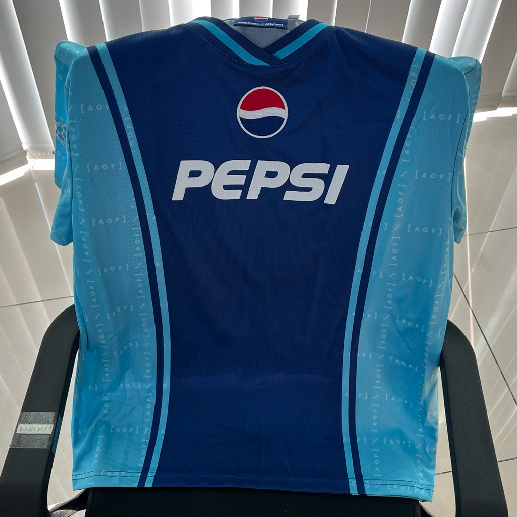 Cực hiếm Áo bóng đá Pepsi x AOF vintage team football T-shirt jersey size S Âu